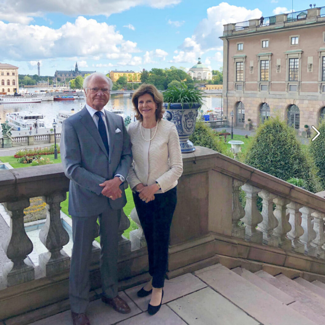 Kungaparet tänker nytt. Kungen drottning Silvia kungaparet Stockholms slott