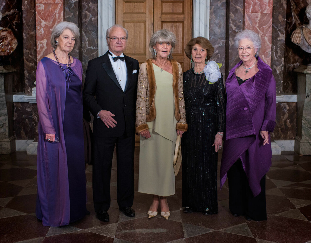 Prinsessan Margaretha, kungen, prinsessan Birgitta, prinsessan Désirée och prinsessan Christina. Prinsessan Margaretha, kungen, prinsessan Birgitta, prinsessan Désirée och prinsessan Christina.