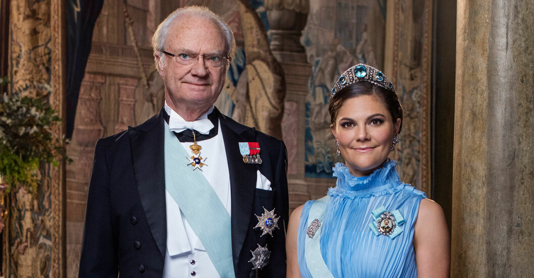 Sveriges statschef och Sveriges tronföljare, kronprinsessan Victoria. Kungen och kronprinsessan Victoria.