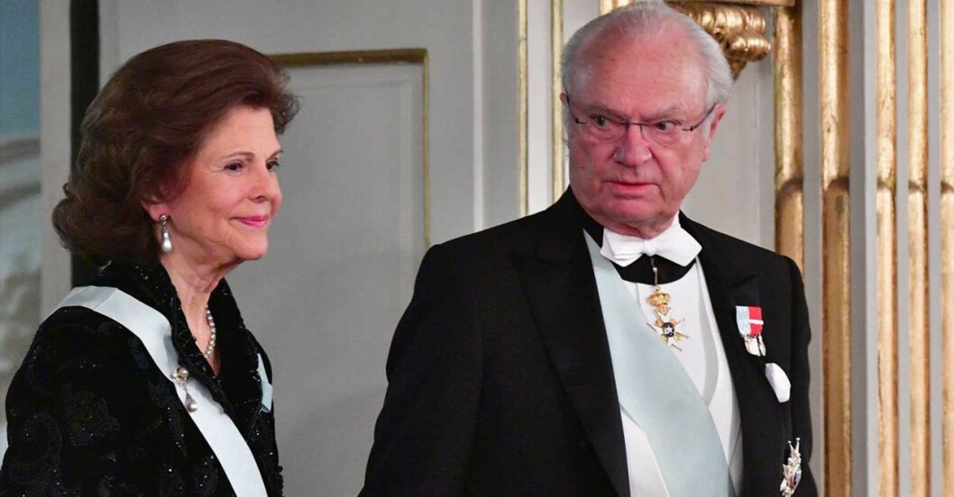 Kungen och Silvia har tydlig coronaberedskap. Kungen och Silvia har tydlig coronaberedskap.