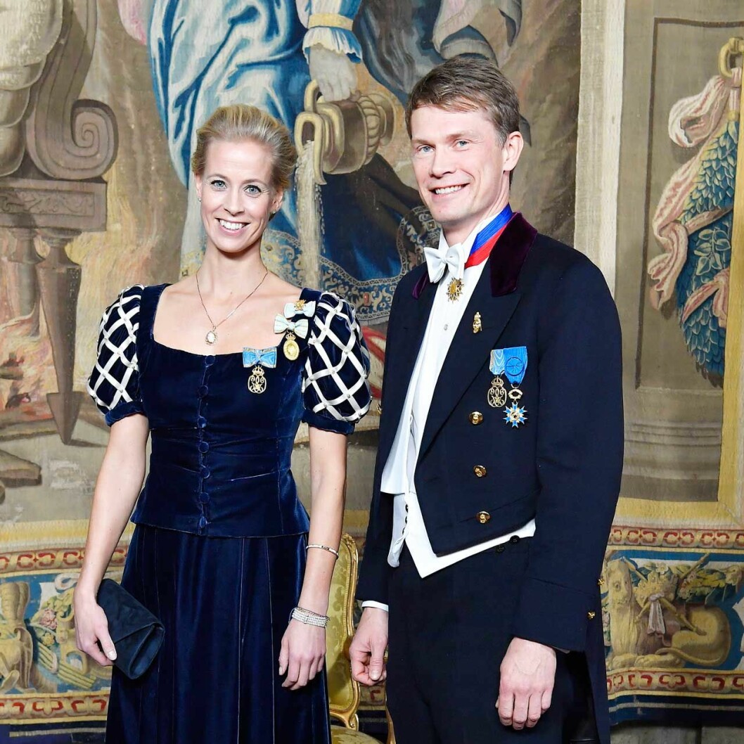 Stor omställning vid hovet – nu har både Karolin A. Johansson och Lars-Erik Tindre slutat. Stor omställning vid hovet – nu har både Karolin A. Johansson och Lars-Erik Tindre slutat.