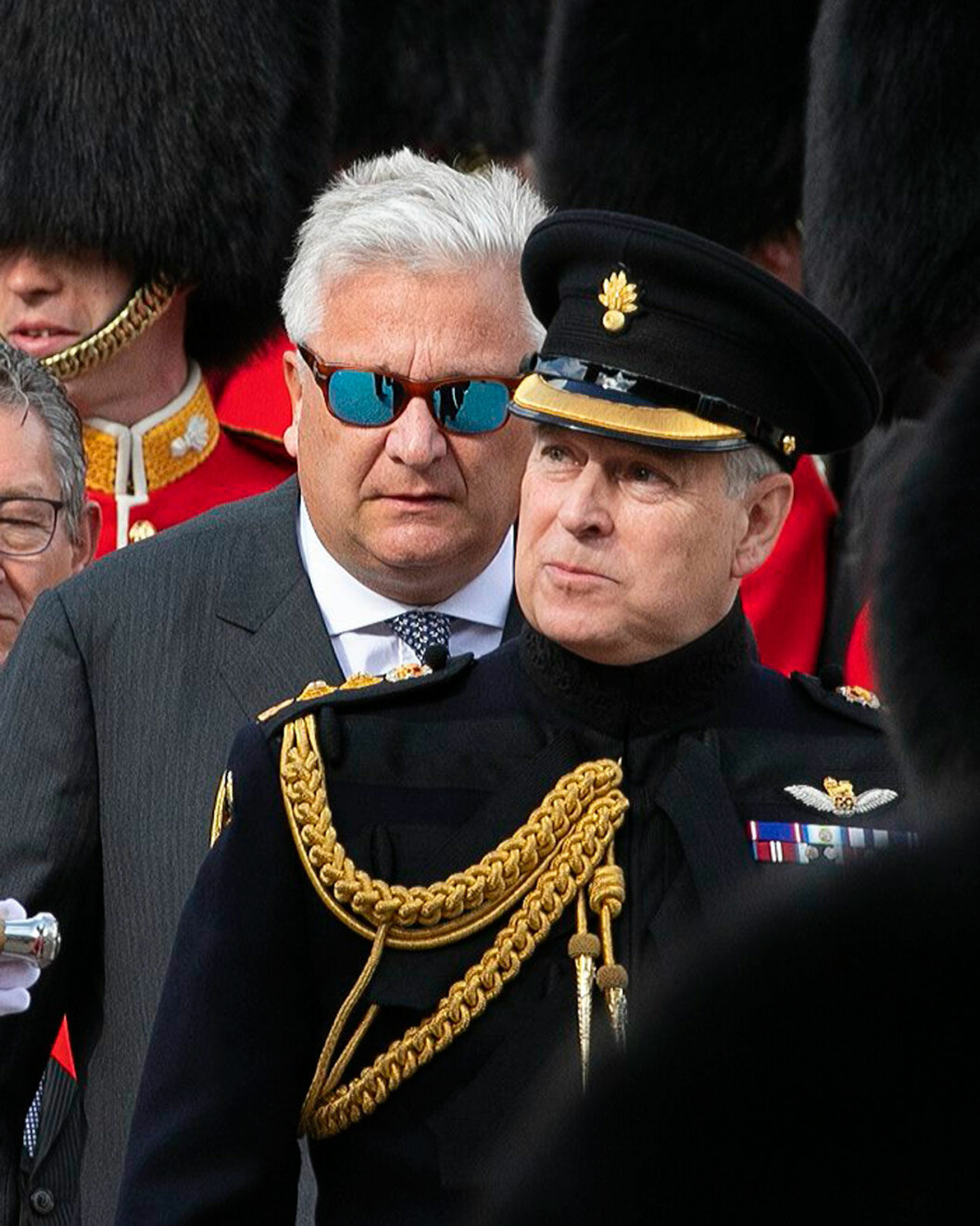 Prins Laurent med drottning Elizabeths son prins Andrew. Prins Laurent med drottning Elizabeths son prins Andrew.