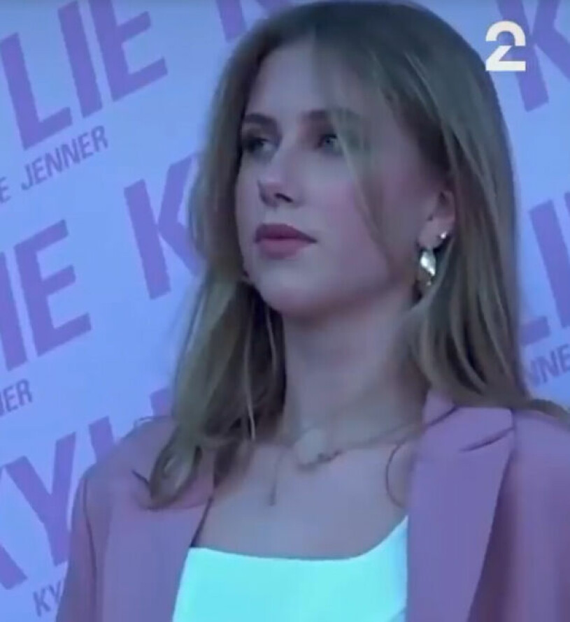 16-åriga Leah Behn, dotter till prinsessan Märtha Louise och Ari Behn som gick bort 2018. Leah Behn