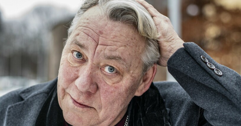 Trots en lång karriär är Leif Andrée nu aktuell med sin första roll på Dramatens stora scen.