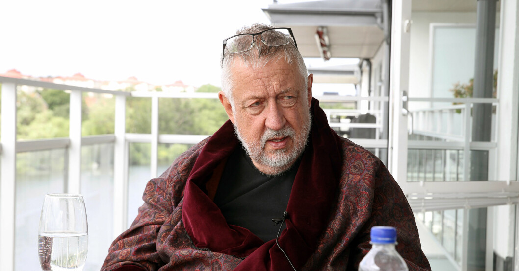 Leif GW Persson tycker Sverige vaccinerar för långsamt. Leif GW Persson