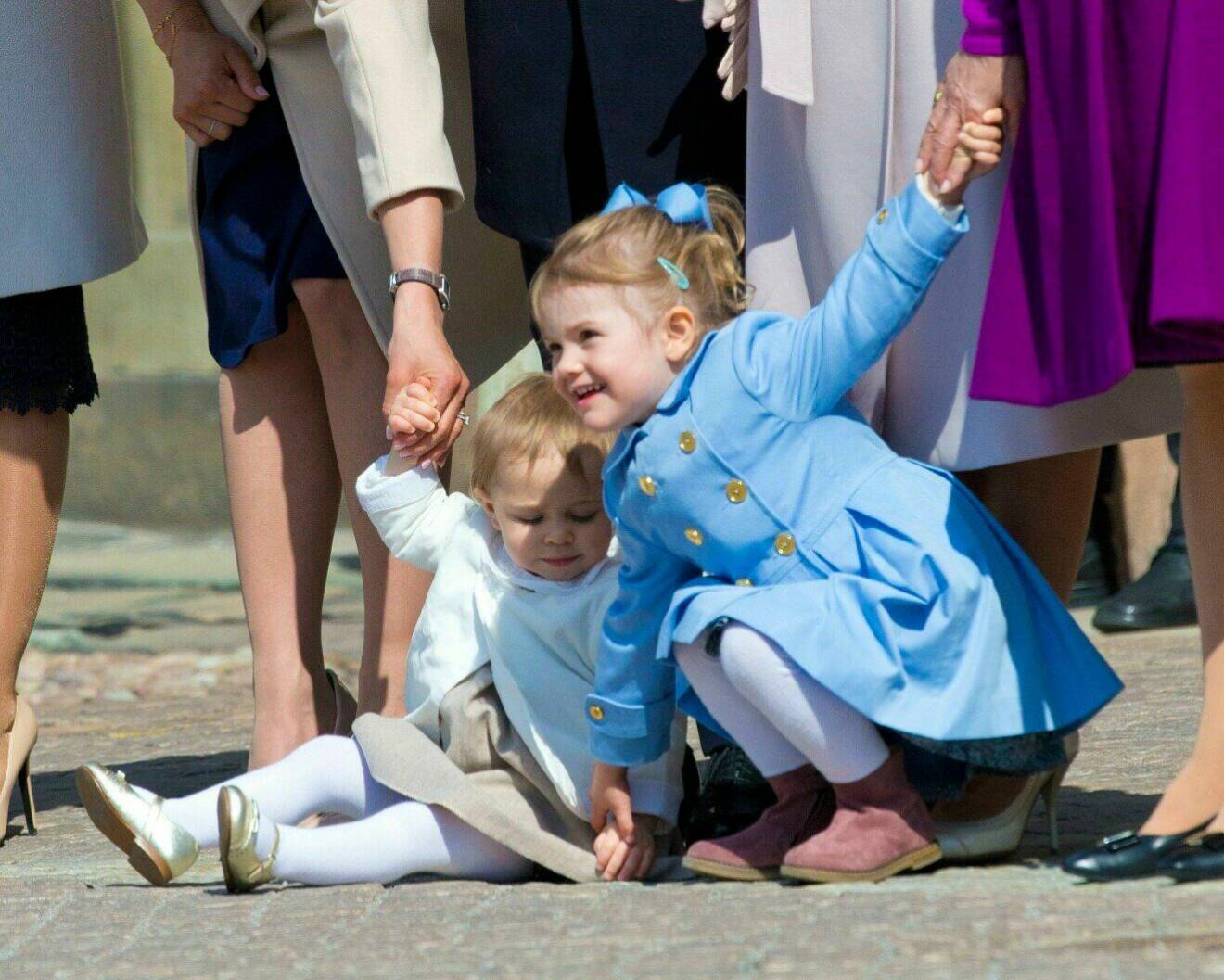Prinsessan Estelle och prinsessan Leonore som barn