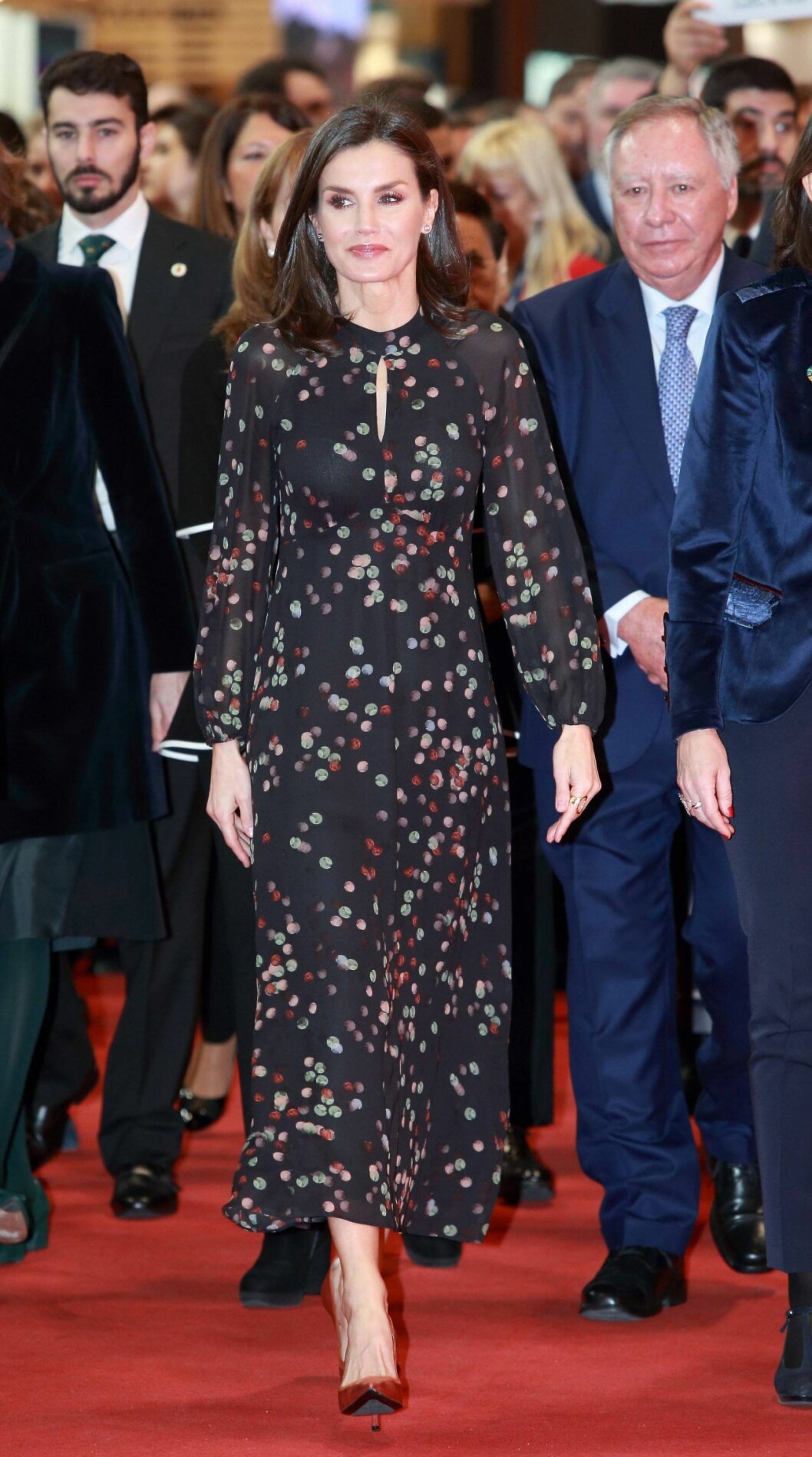 Drottning Letizia i klänning från Massimo Dutti. Credit UFO No More. Letizia