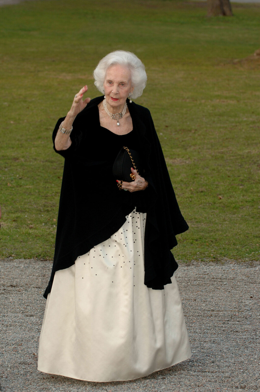 Född till prinsessa! Lilian på kungens 60-årsfest. Född till prinsessa! Lilian på kungens 60-årsfest.