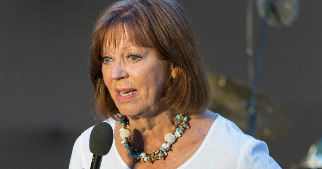 Lill Lindfors har underhållit det svenska folket i över femtio år! Lill Lindfors