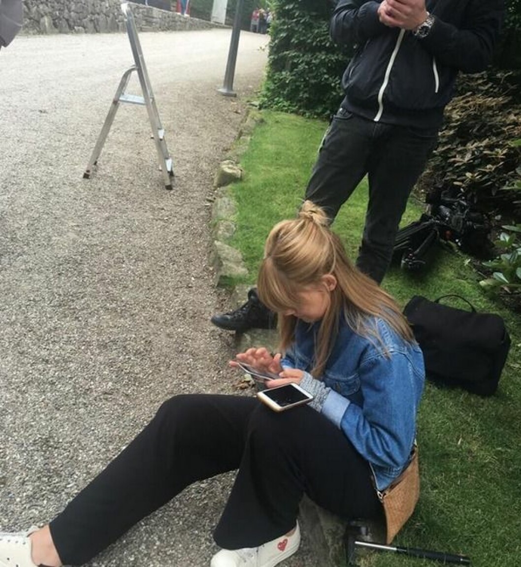 Svensk Damtidnings reporter Liv Sander rapporterar från Gråsten. Så här kan det se ut bakom kulisserna på de kungliga uppdragen. Svensk Damtidnings reporter Liv Sander rapporterar från Gråsten. Så här kan det se ut bakom kulisserna på de kungliga uppdragen.