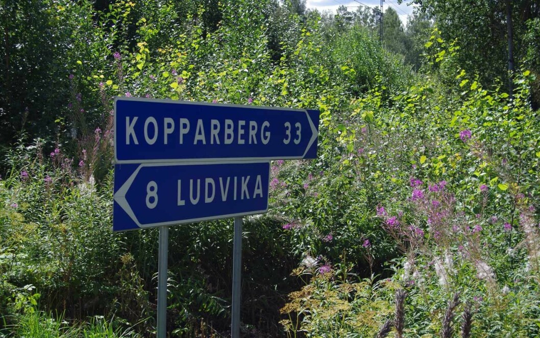 Ludvika firar 100-årsjubileum och får kungligt besök på Nationaldagen. Bild på vägskylt.