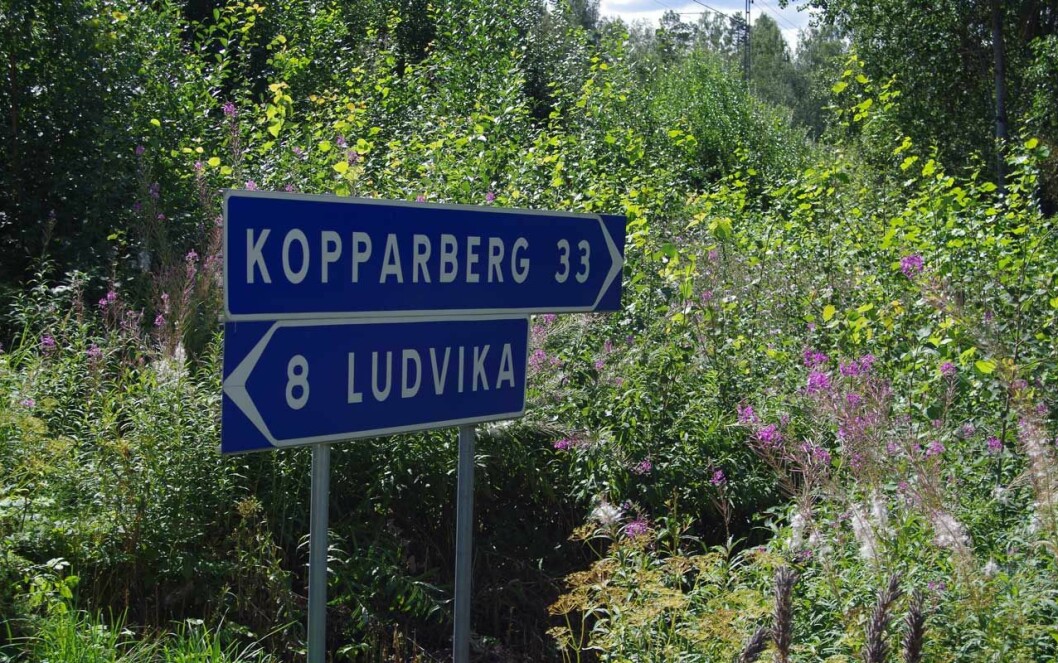 Ludvika fyller 100 och kan också se fram emot kungligt besök. Ludvika firar 100-årsjubileum och får kungligt besök på Nationaldagen. Bild på vägskylt.