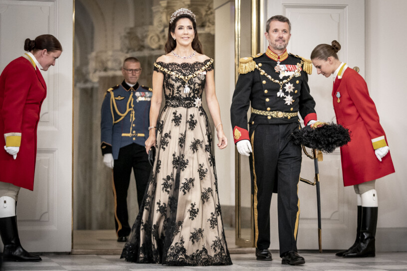 Det var ett oerhört vackert par som dök upp på den stora avslutningen. Kronprinsessan Mary och kronprins Frederik
