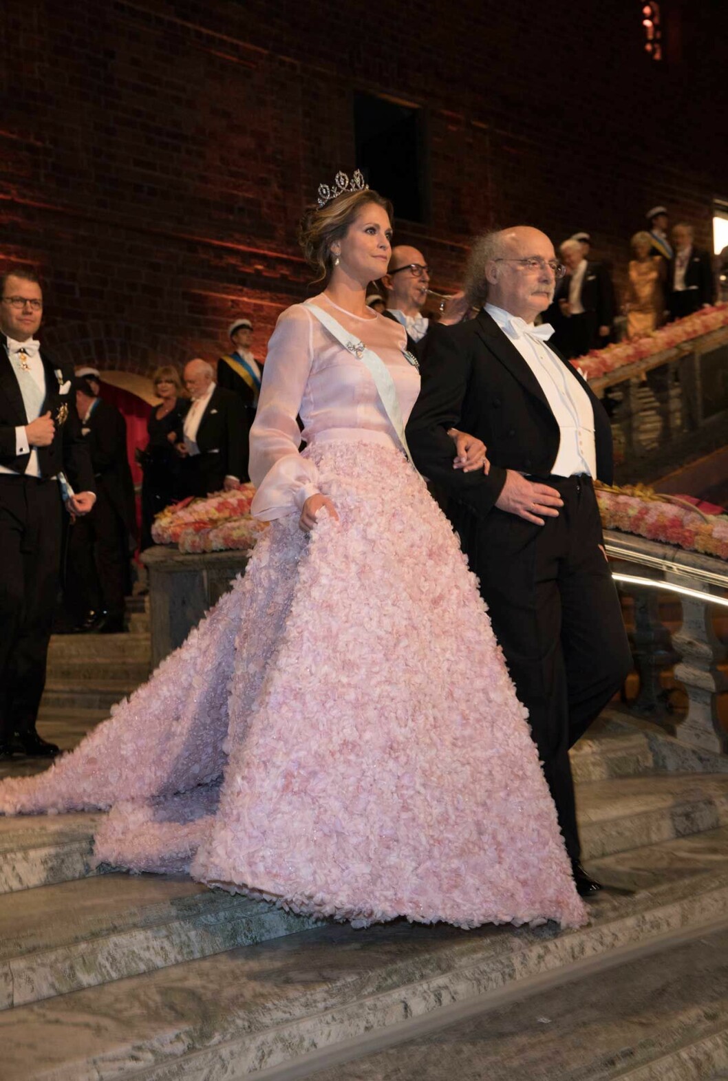 Det blev ett riktigt wow-ögonblick när Madeleine gjorde entré i denna prinsessdröm. Prinsessan Madeleine nobel