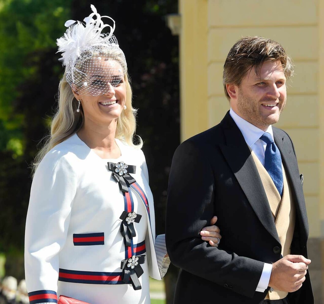 Lovisa de Geer och pojkvännen William Søraa vid Adriennes dop. prinsessan madeleine lovisa de geer