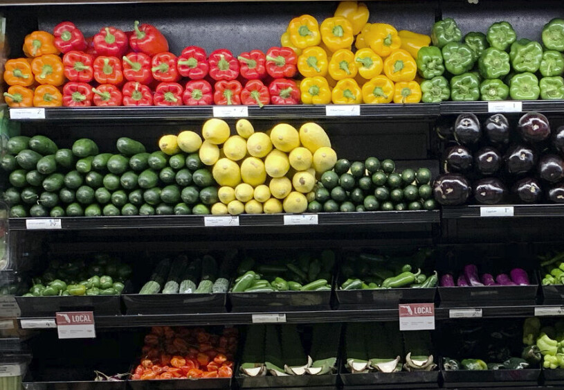 Den perfekta grönsaksdisken i Madeleines matbutik. Grönsaksdisken i prinsessan Madeleines mataffär Whole Foods i Miami
