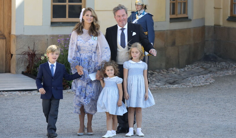 Prinsessan Madeleine med familj på prins Julians dop.