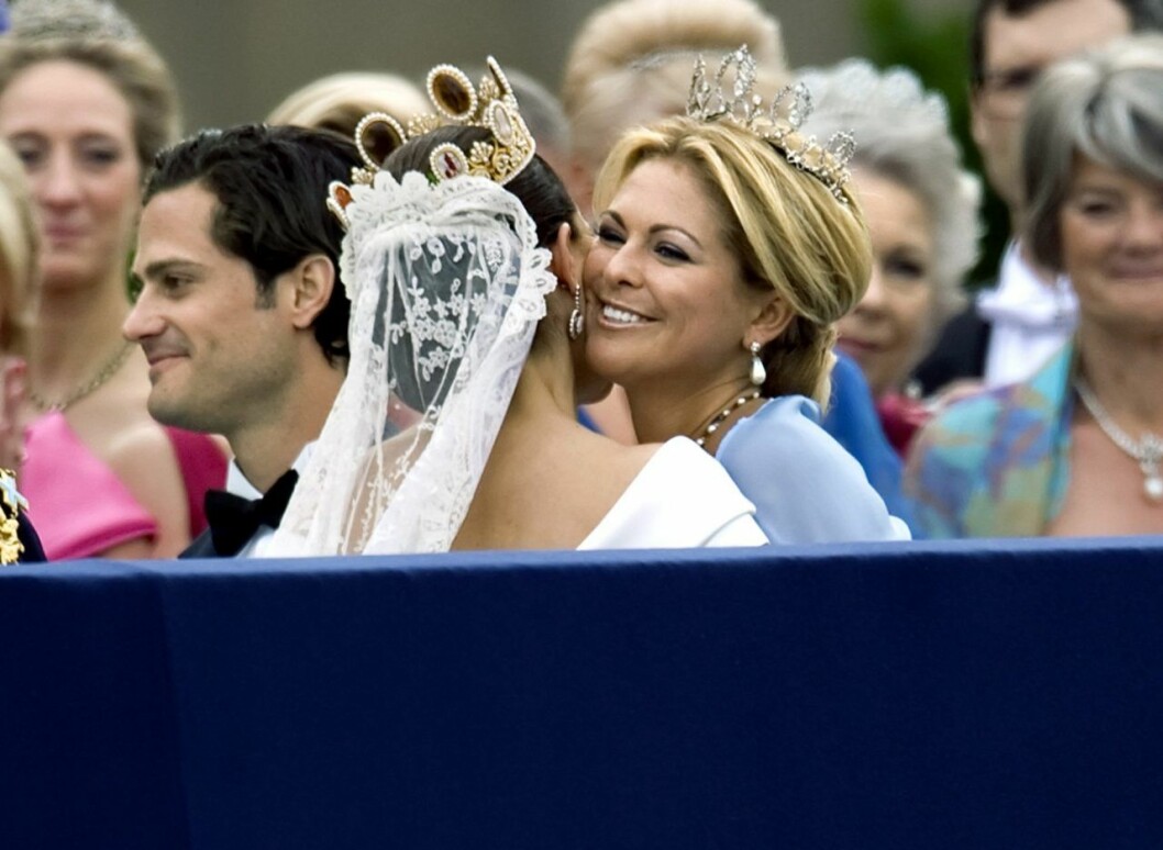 Prinsessan Madeleine på Victorias bröllop 2010, iförd Prinsessan Sibyllas diadem. Madeleine