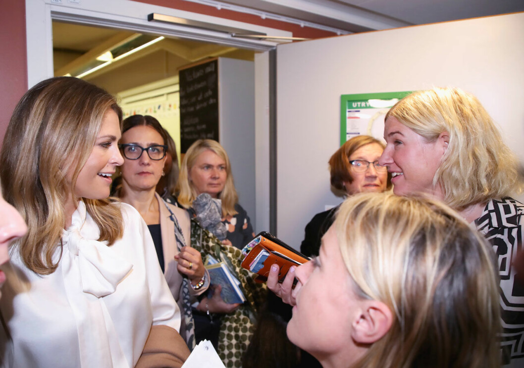 Svensk Damtidnings reporter Anna von Koch fick en liten pratstund med prinsessan Madeleine i myllret.