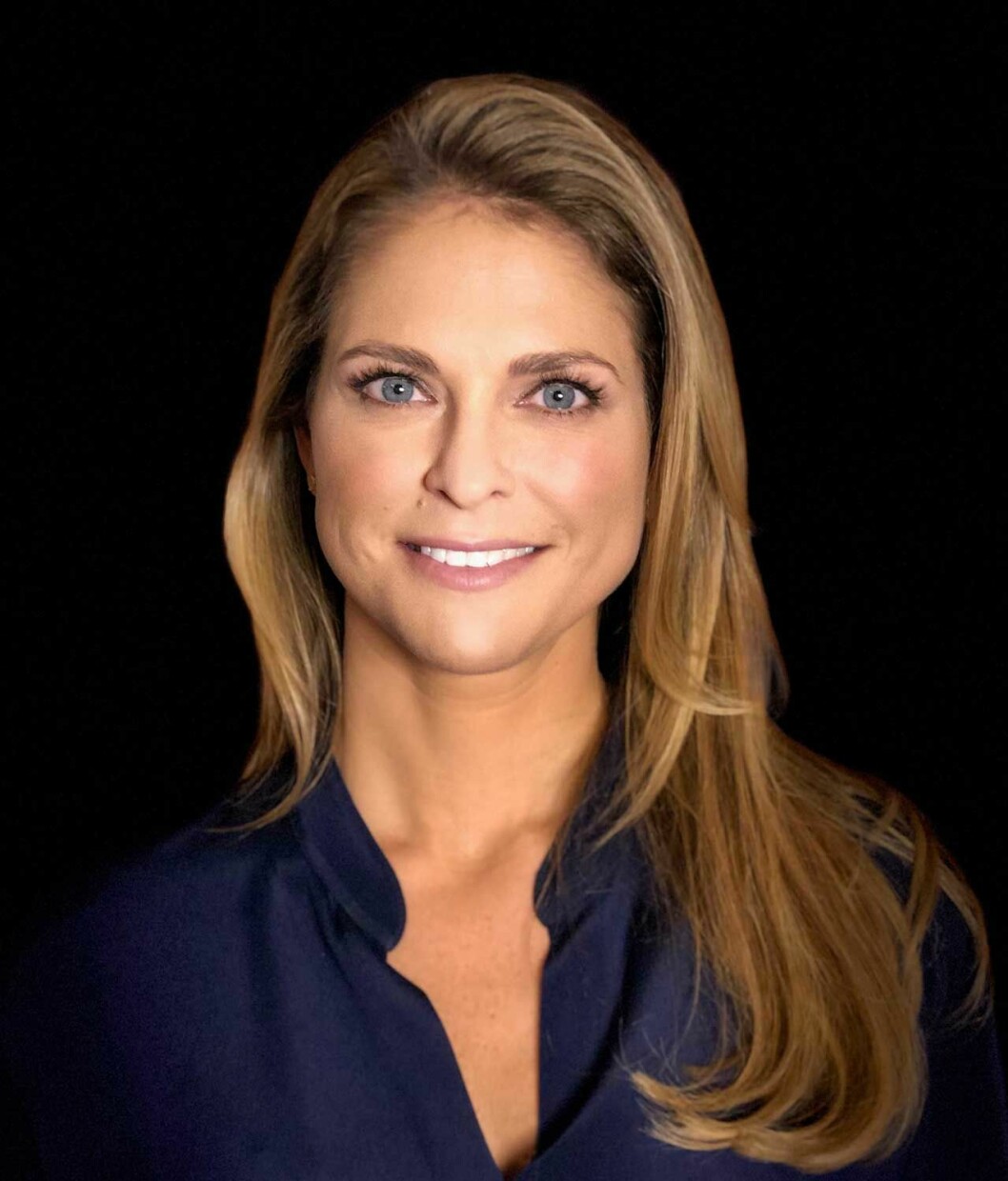 Här ser du barnboksförfattaren Madeleine Bernadotte. I morgon kommer hon att berätta om sin bok Stella och hemligheten (Bonnier Carlsen) tillsammans med sin förläggare Ulrika Caperius och medförfattare Marie Oskarsson. Prinsessan Madeleine