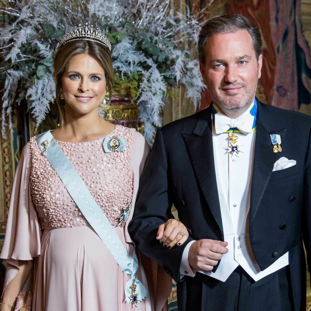 Det kommer att bli tomt utan prinsessan Madeleine och Chris O’Neill på Nobelfesten. Det kommer att bli tomt utan prinsessan Madeleine och Chris O'Neill på Nobelfesten i år.
