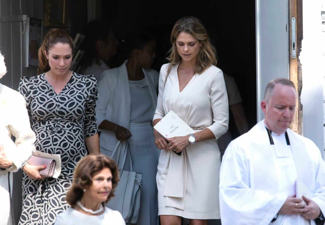 Louise Thott och prinsessan Madeleine på Anki Wallenbergs begravning. Lussan och Madeleine