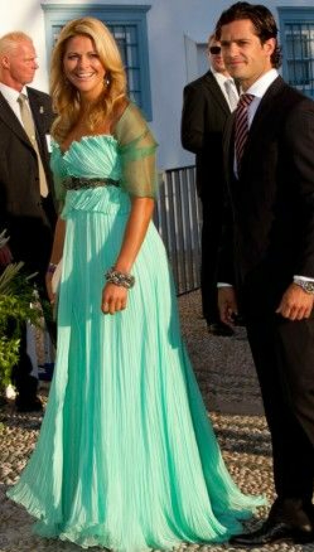 Otroligt vackra prinsessan Madeleine med storebror prins Carl Philip. Otroligt vackra prinsessan Madeleine med storebror prins Carl Philip.