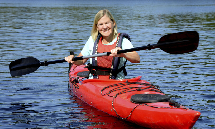 Kanotpaddling är en favoritsysselsättning, liksom bergsbestigning.