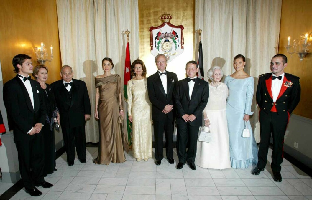 Med kung Carl Gustaf och drottning Silvia, prinsessan Lilian och kronprinsessan Victoria och prins Carl Philip. Med kung Carl Gustaf och drottning Silvia, prinsessan Lilian och kronprinsessan Victoria och prins Carl Philip.