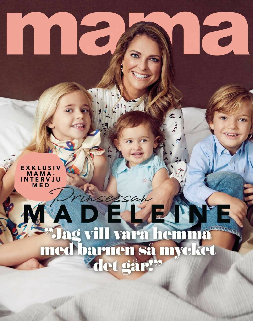 Madeleine iförd blus från Ganni, jeans från Acne Studios och örhängen från Maria Nilsdotter. Prinsessan Madeleine på omslaget av Mama
