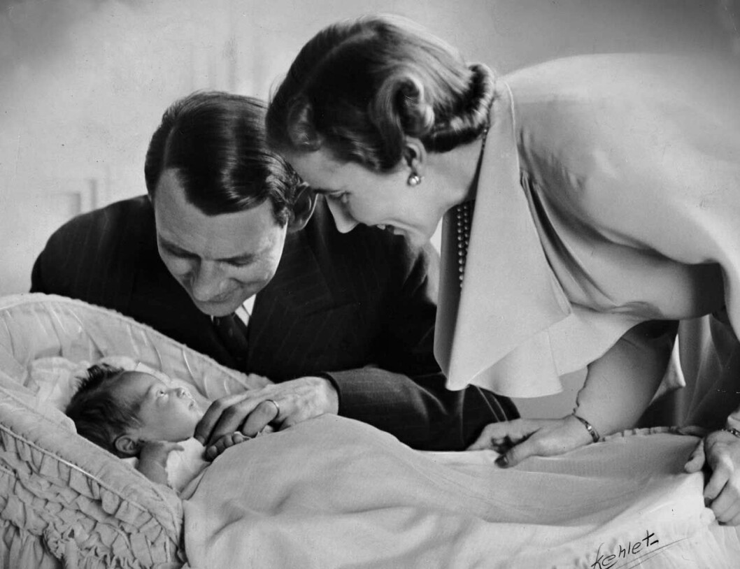 En nyfödd Margrethe med mamma och pappa, 1940. Margrethe 1940