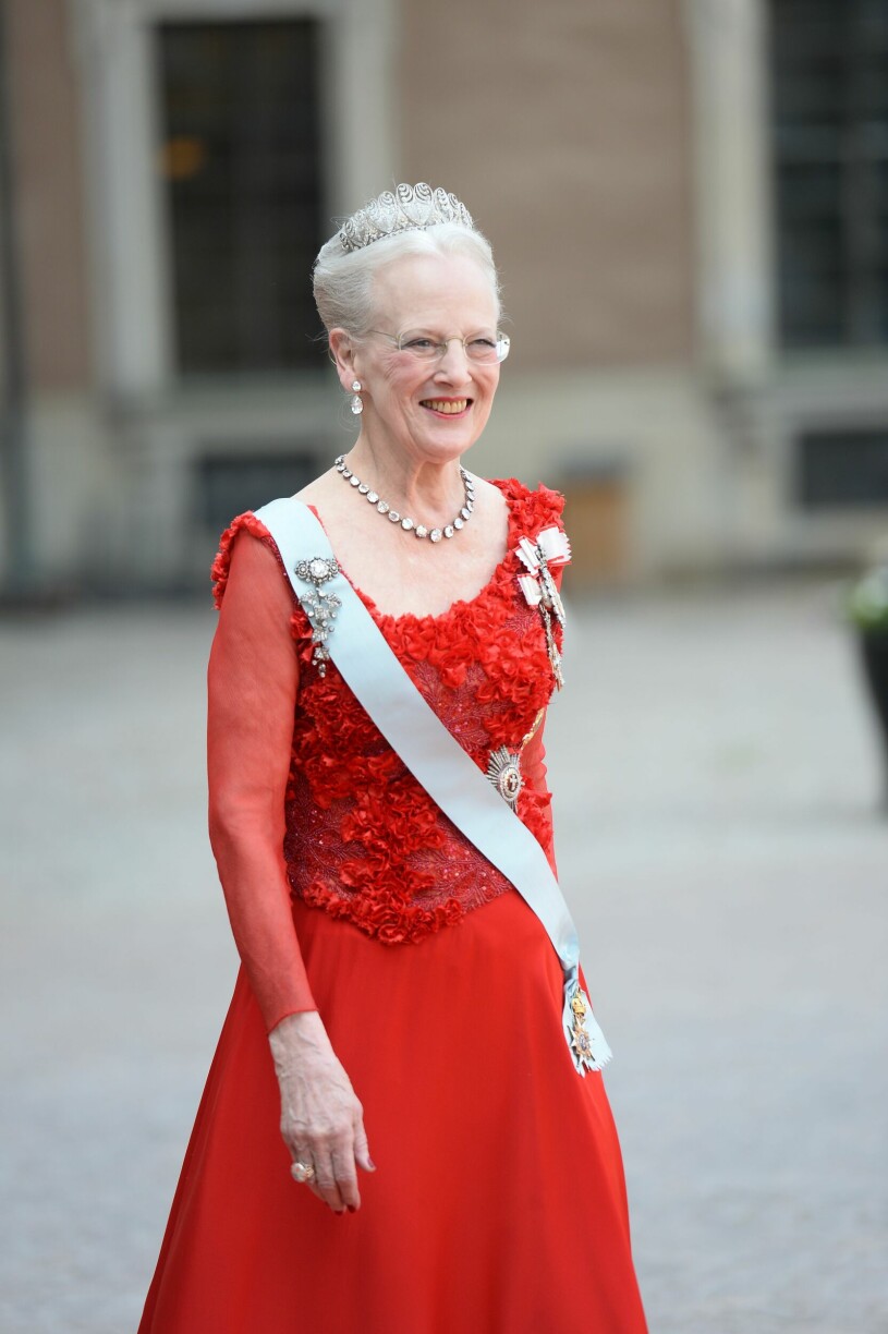 Danmarks drottning Margrethe under på Carl Philip och prinsessan Sofias bröllop