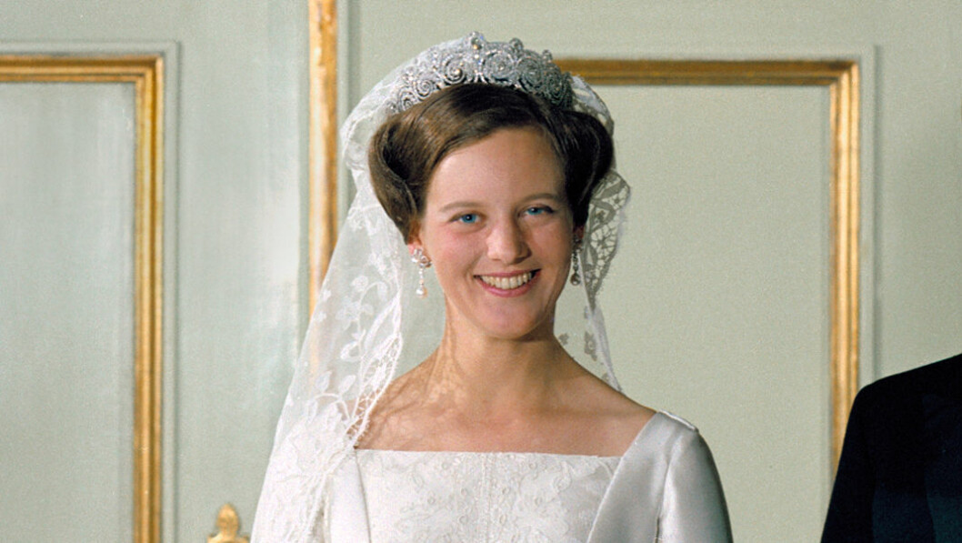 Margrethe i örhängena från bröllopsdagen.