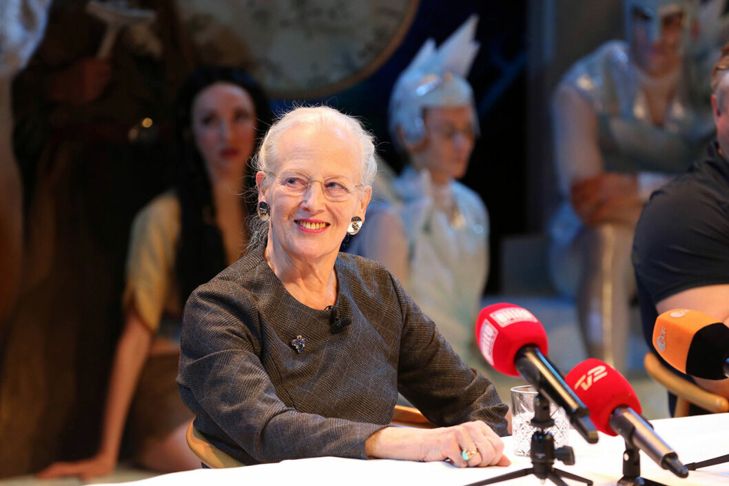 Margrethe jobbar på för fullt, men tillbringar mycket tid ensam eftersom resten av familjen befinner sig utomlands. Margrethe