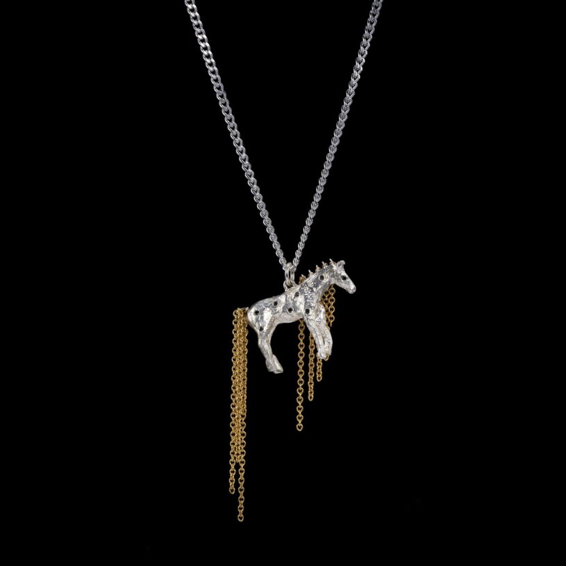 Halsband från Maria Nilsdotter.