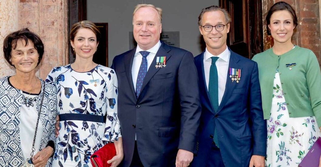 Maria Teresa (längst till vänster) med delar av sin familj. Maria Teresa (längst till vänster) med delar av sin familj.