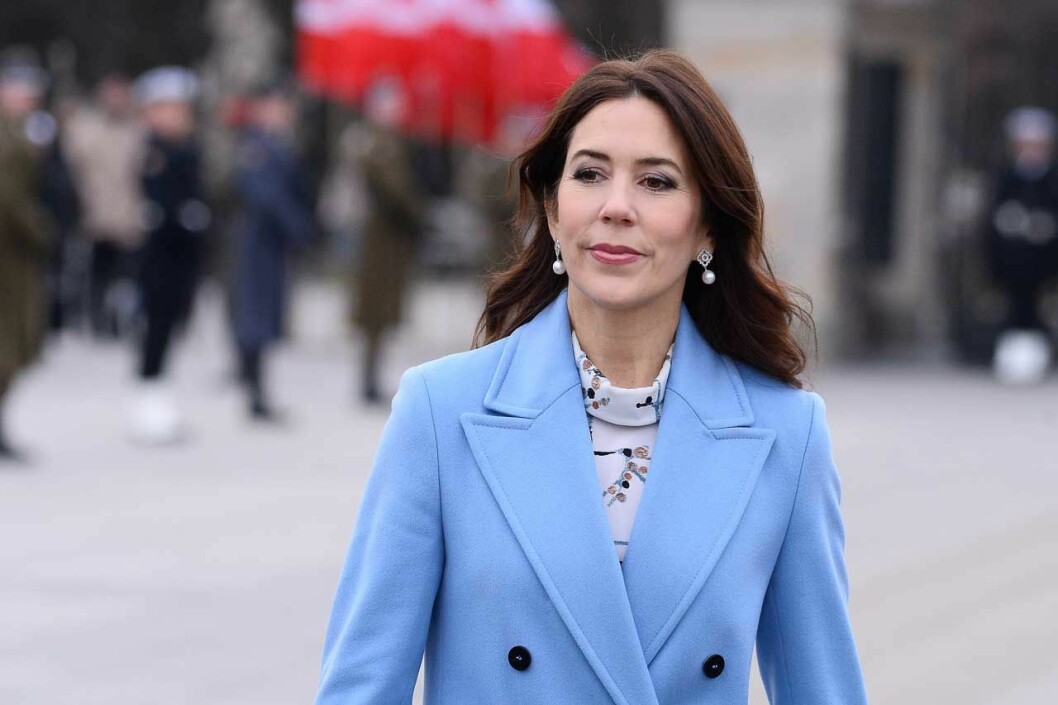 Marys babyblå kappa kommer från Strenesse. Mary i blå kappa