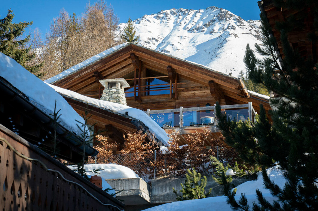 Så här ser kronprinsparet mysiga chalet ut i Verbier. Här bor Mary medan Frederik håller det kungliga fortet flytande hemma i Danmark. Kronprinsessan Marys och kronprins Frederiks privata chalet i Verbier.