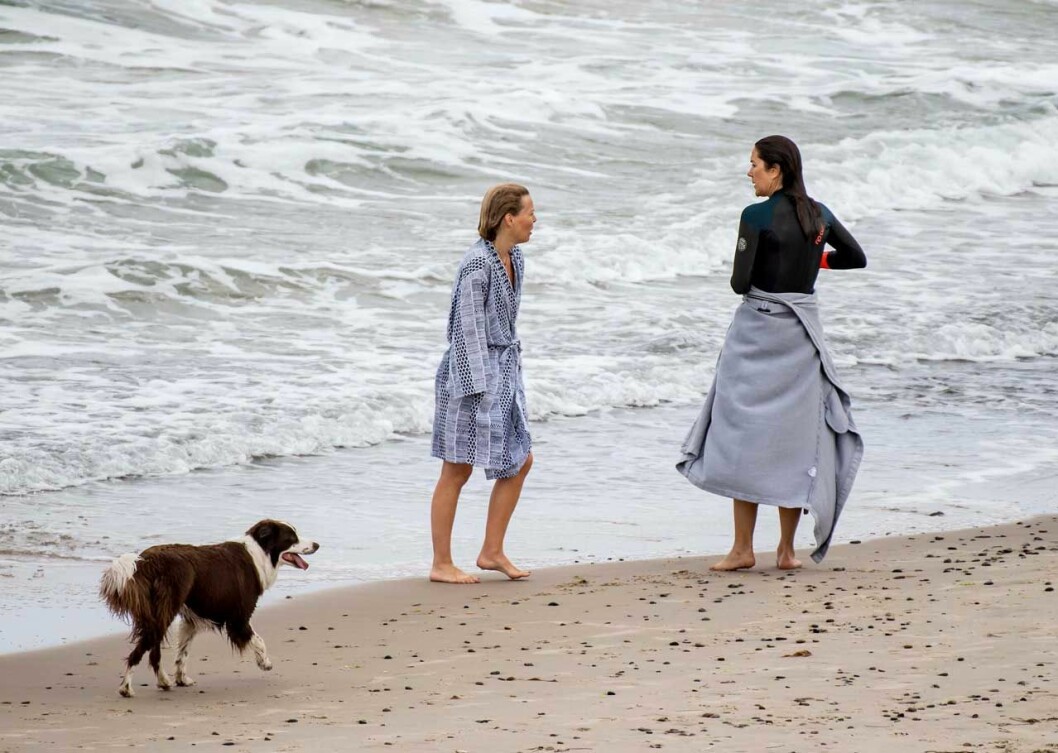 mary på strand