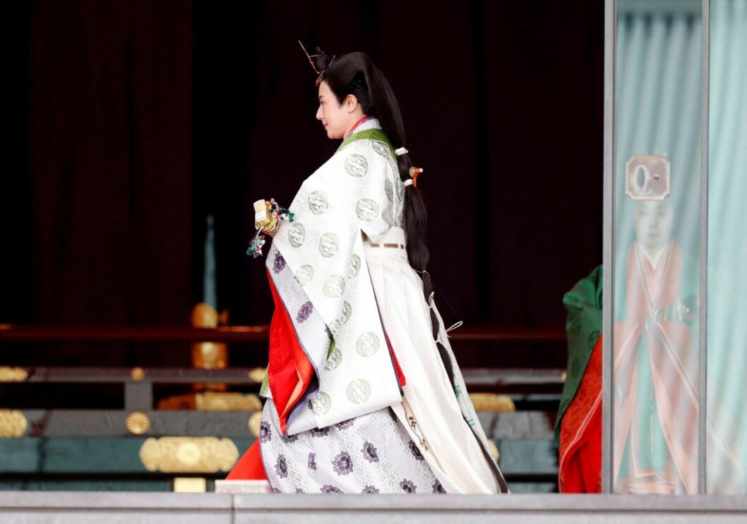 Kejsarinnan Masako under kröningen. Kejsarinnan Masako under kröningen.