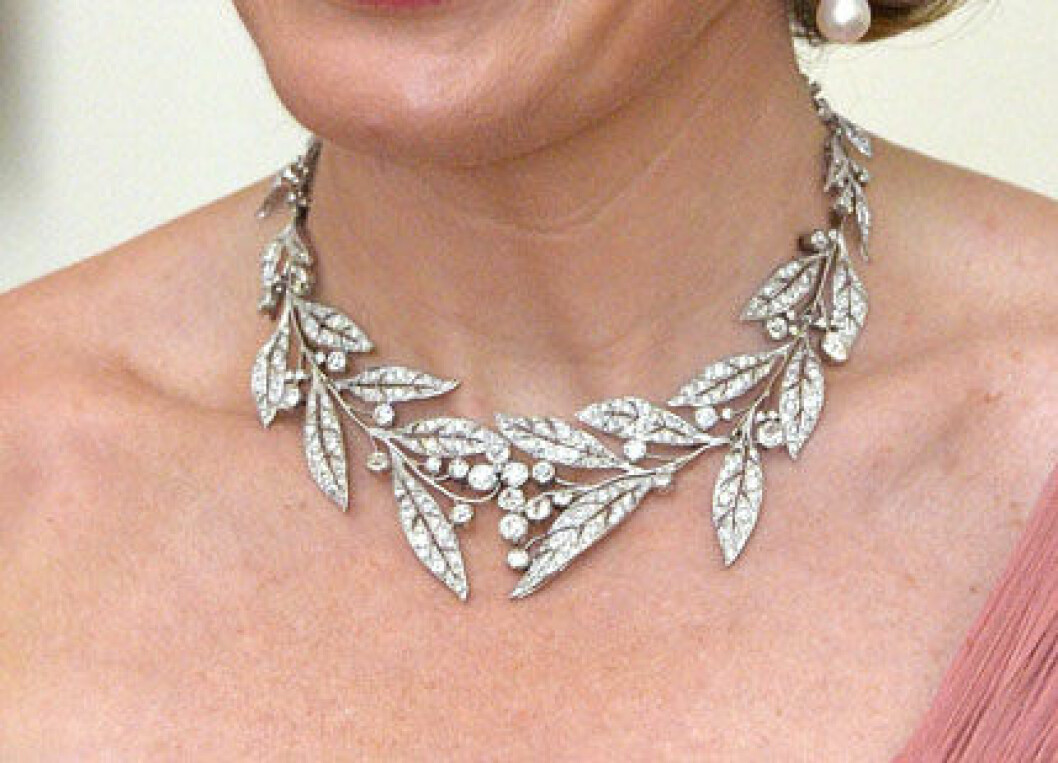 mathilde-ste-halsband