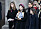Leah Isadora, Maud Angelica med en målning av Ari Behn i famnen, prinsessan Märtha Louise och Emma Tallulah på Ari Behns begravning