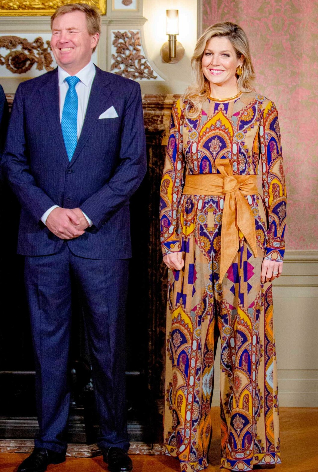 Klädd för presidentmiddag. Drottning Máxima klädd för presidentmiddag - i en onepiece.