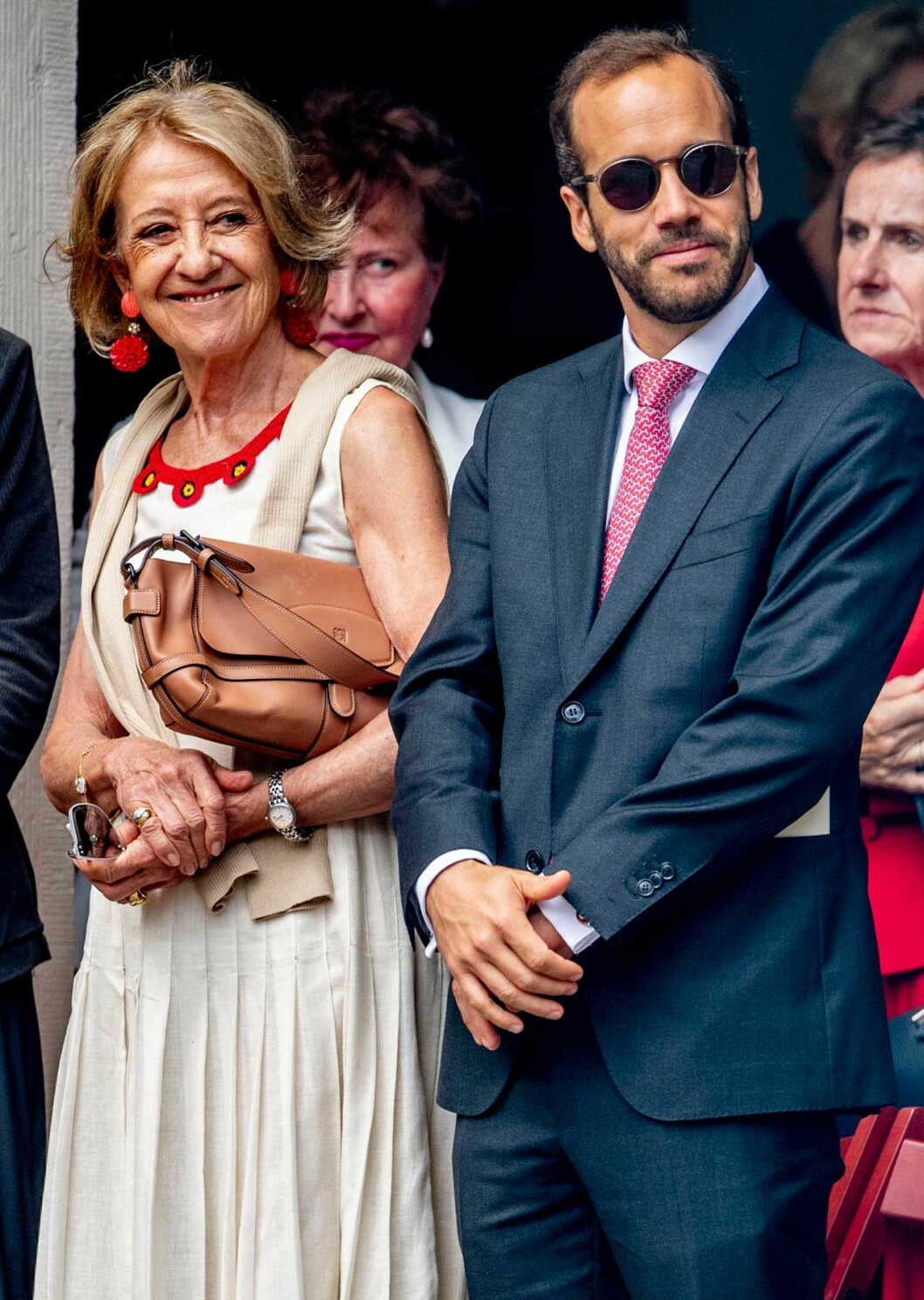 Máximas mamma Maria och bror Juan. Familjen har haft ett tufft år, Maria blev änka förra året och förlorade sin dotter Inés i augusti. Máximas mamma Maria del Carmen och bror Juan Zorreguieta. Familjen har haft ett tufft år, Maria blev änka förra året och förlorade sin dotter Inés i augusti.