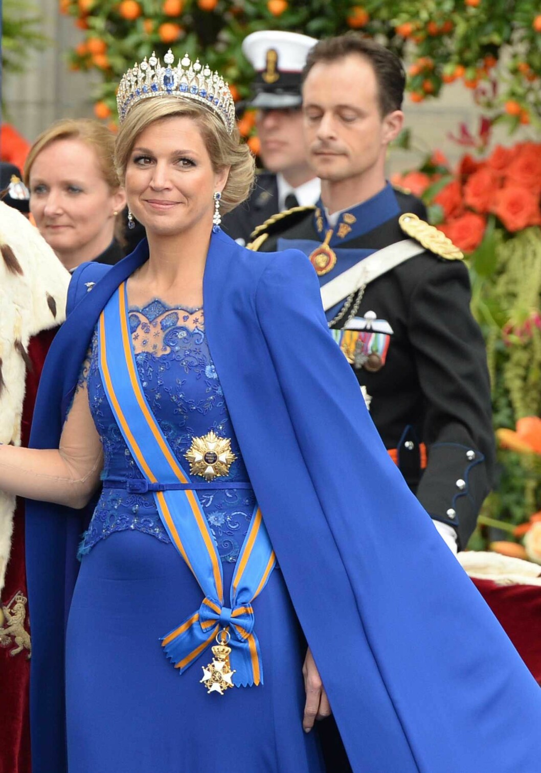 När Máxima blev drottning bar hon denna fantastiska klänning och cape! När Máxima blev drottning bar hon denna fantastiska klänning!