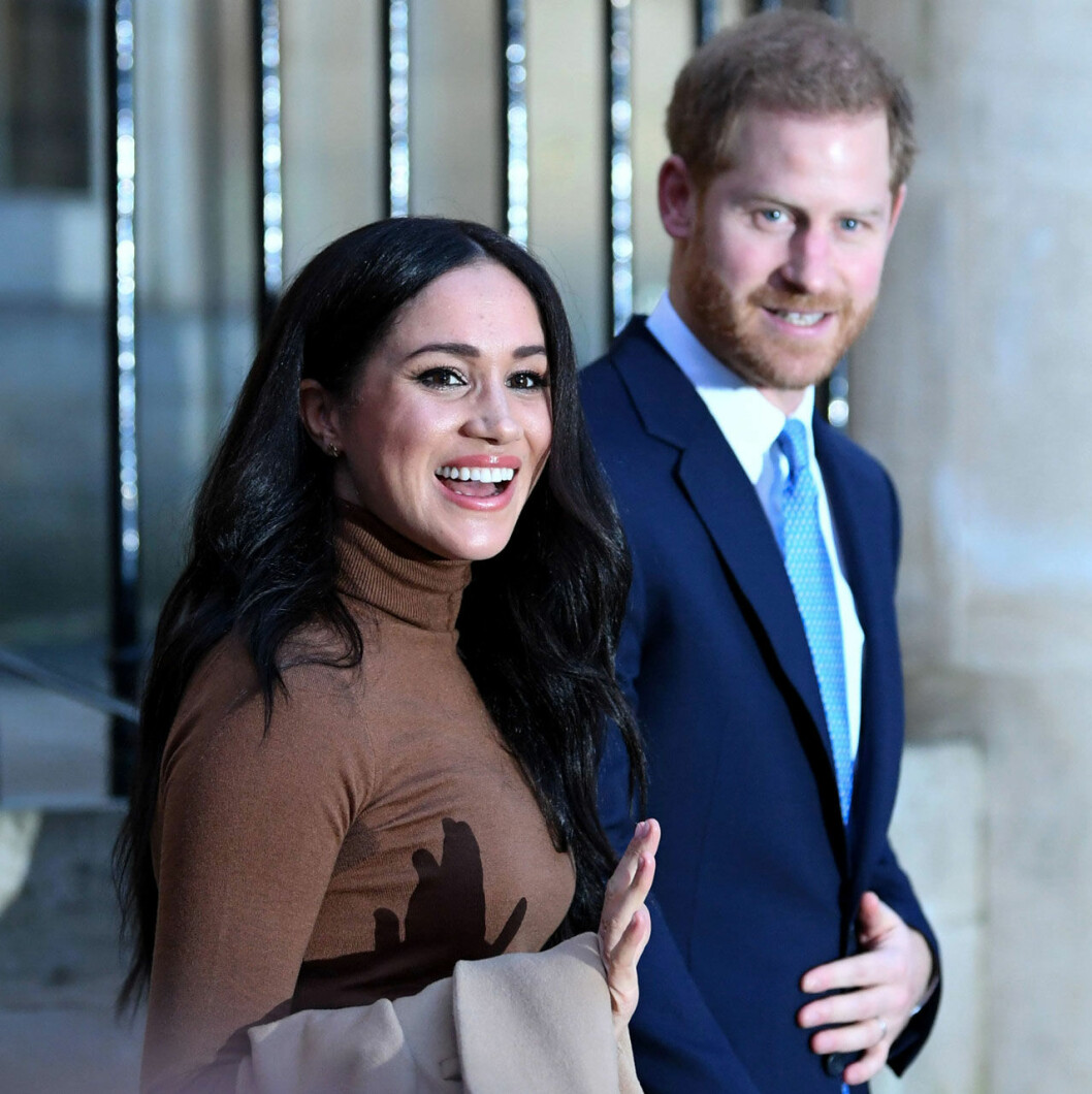 Hemma i London efter sex veckor i Kanada. Men många tror att de snart vänder tillbaka. Meghan och prins Harry efter julsemestern i Kanada
