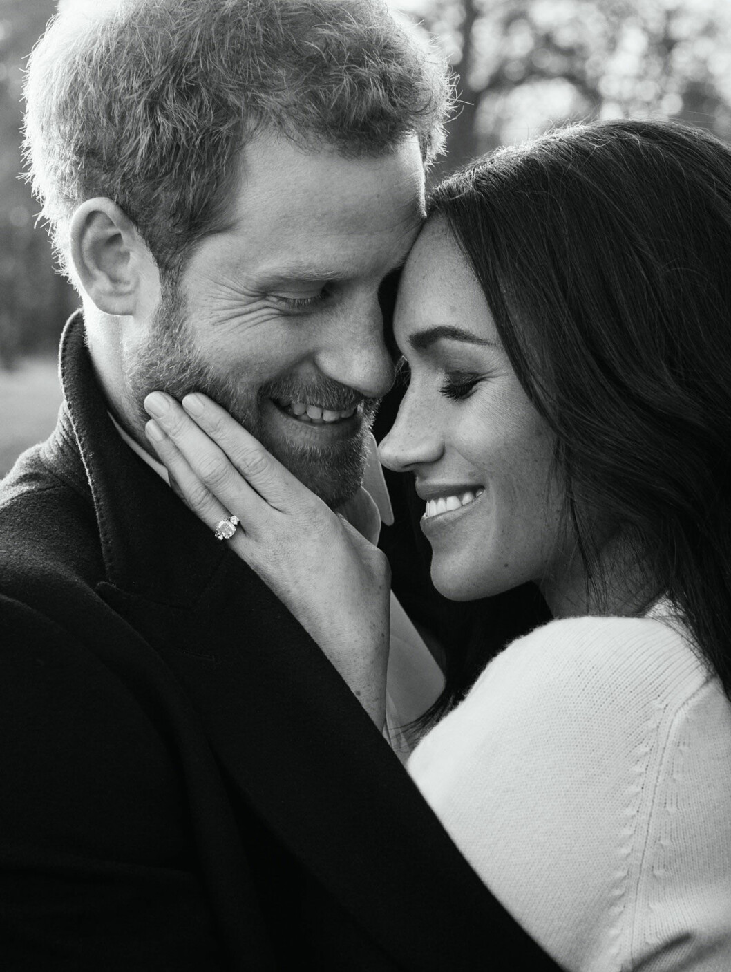 Meghan gick sin egen väg – även med förlovningsbilderna. Förlovningsbilderna på prins Harry och Meghan Markle.