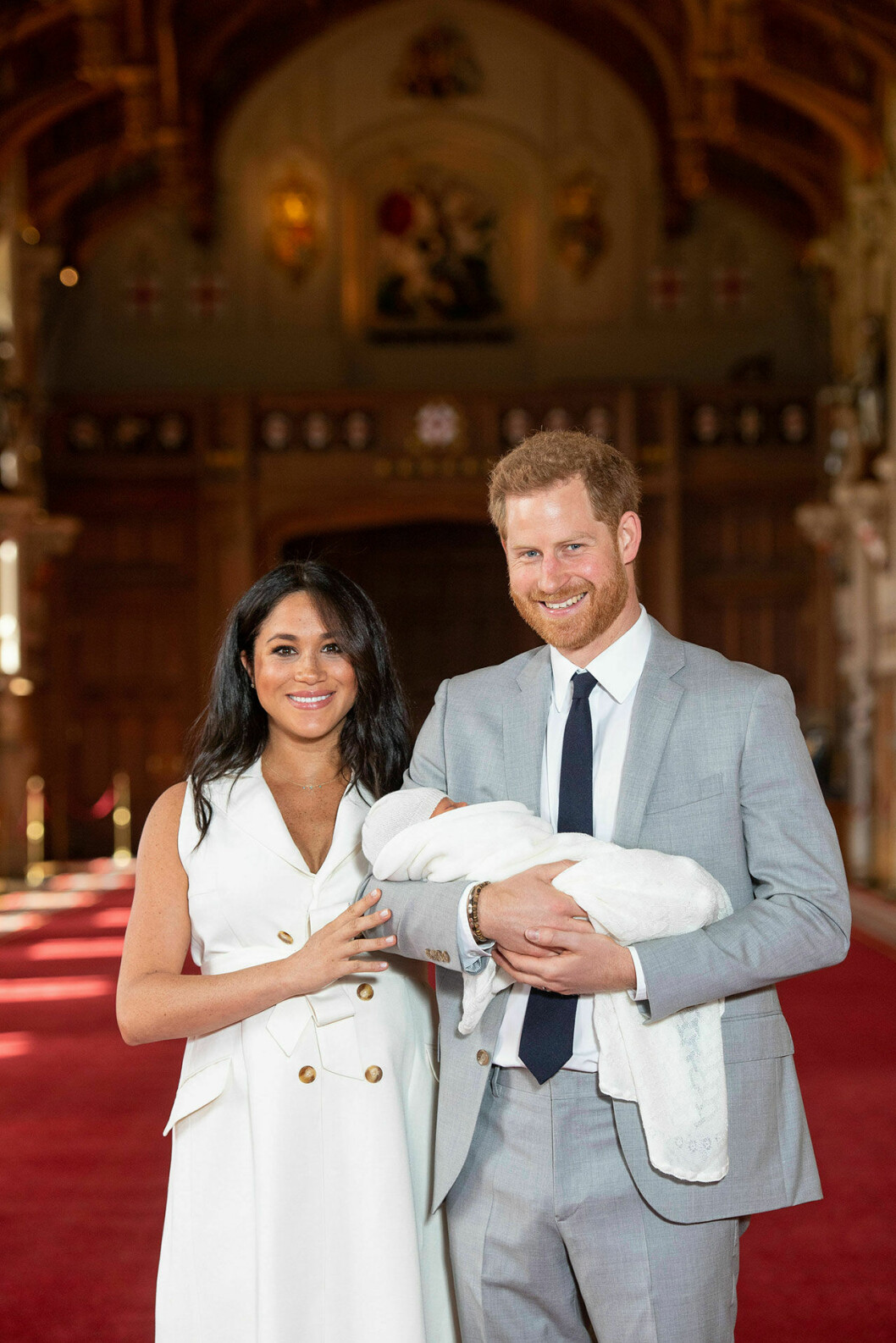 Meghan Markle och prins Harry med den nyfödde sonen. Meghan Markle och prins Harry med den nyfödde sonen.