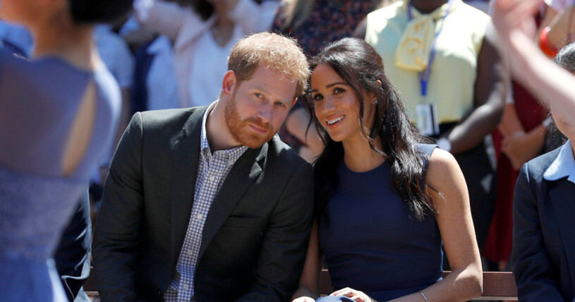 Meghan och Harry är fortfarande hertig och hertiginna – trots att det är 3 år sedan de lämnade kungliga arbetet. Meghan Markle, prins Harry