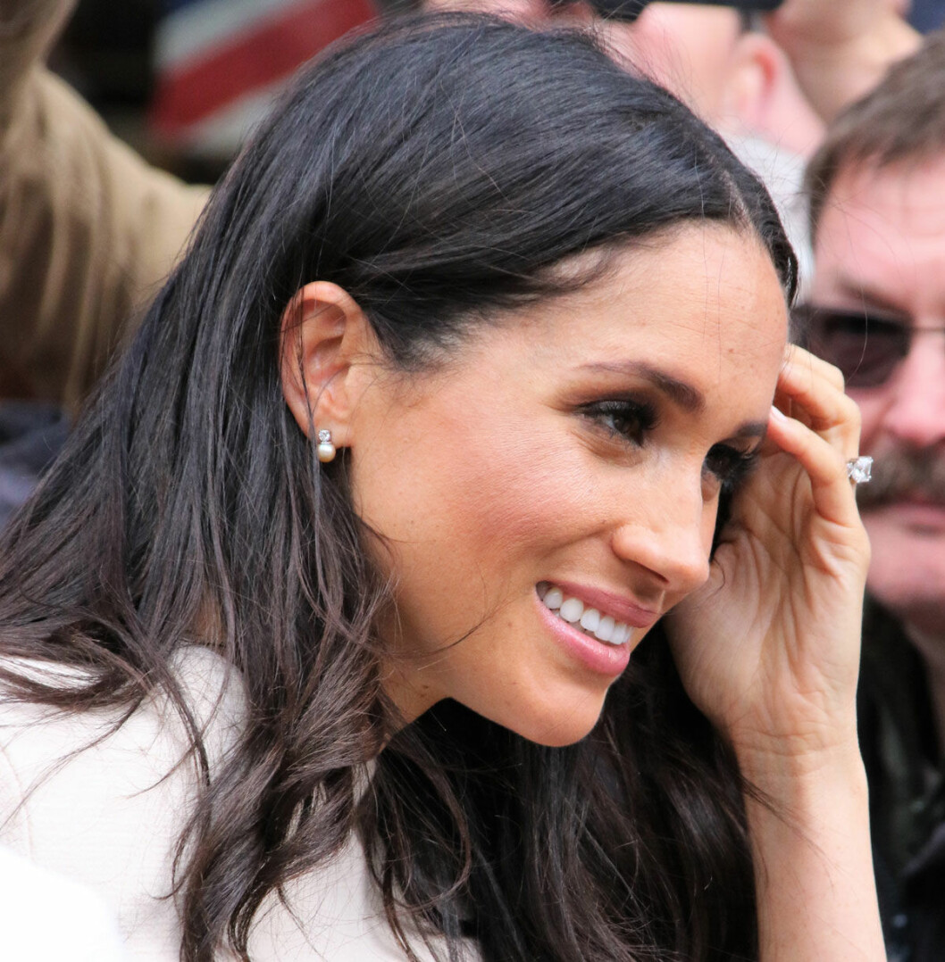 Drottning Elizabeth gav Meghan de fina pärlörhängena